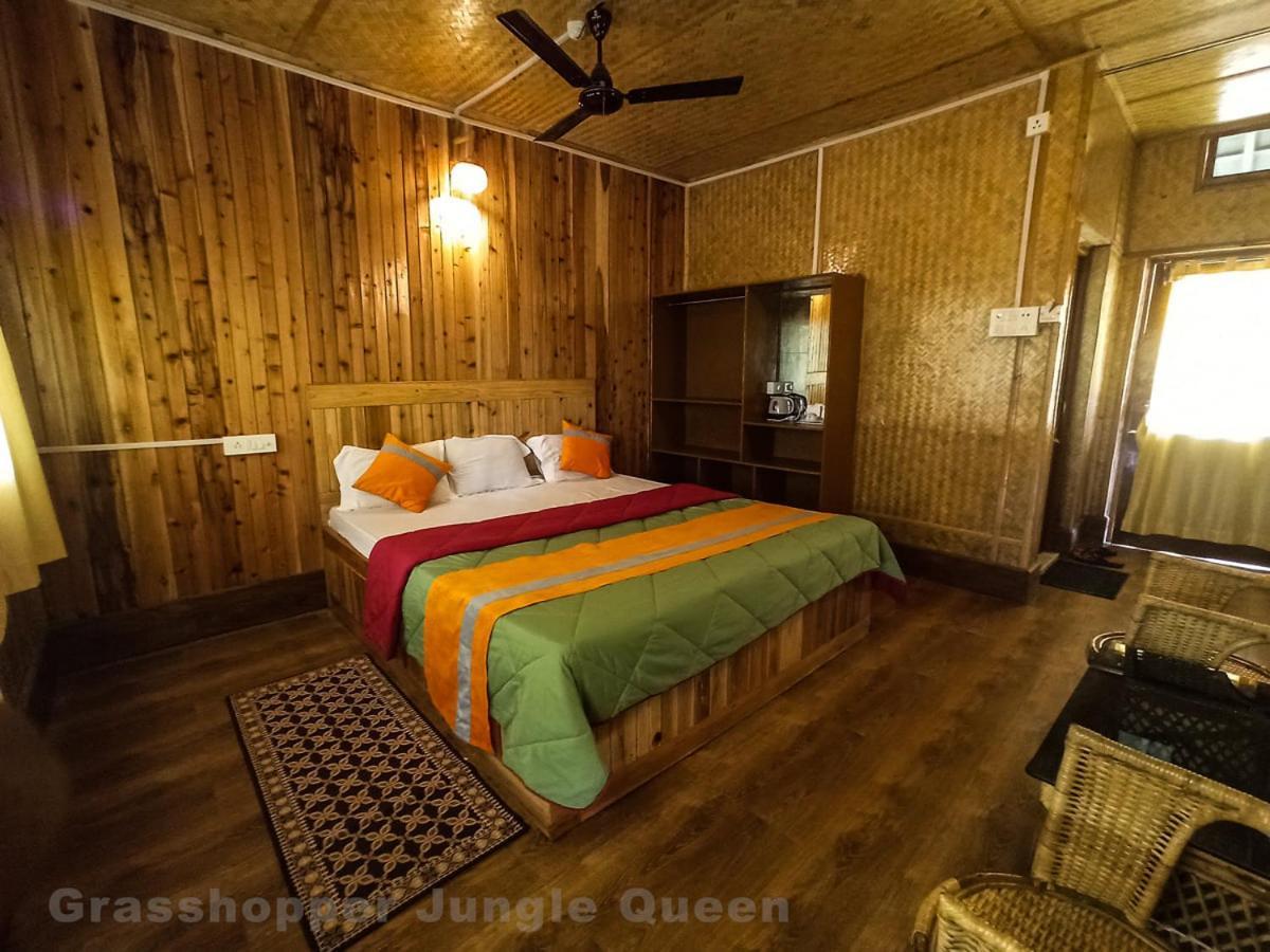 Chālsa Grasshopper Jungle Queen Resort מראה חיצוני תמונה